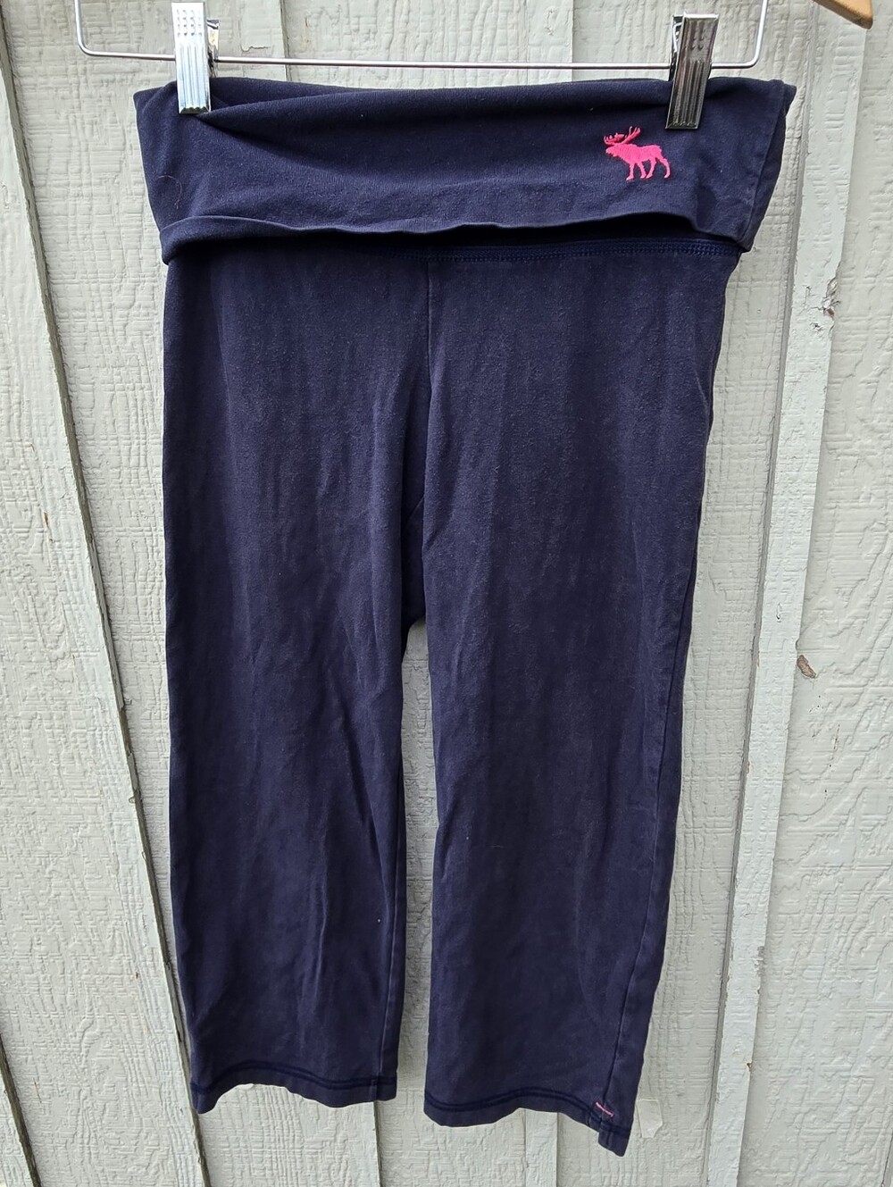 Abercrombie & Fitch Navy Cropped Yoga Pants with Pink Moose Logo